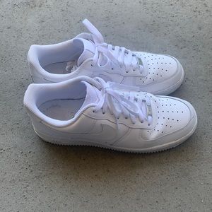 Air Force 1s, Size 9